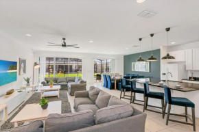10BR Luxury Mansion w Private Pool - Near Disney